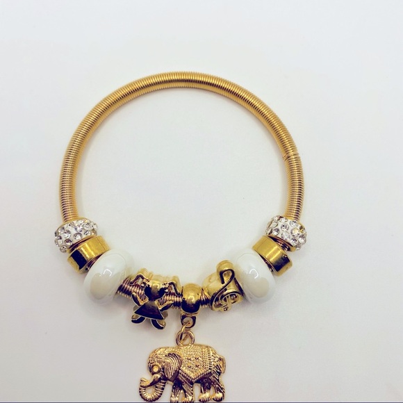 Bracelet Elephant in gold tone. ADORABLE! - Picture 7 of 10